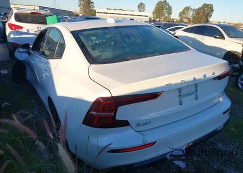 2024 Volvo S60 B5 Core Dark Theme из США, поврежденный, VIN 7JRL12FK9RG313360